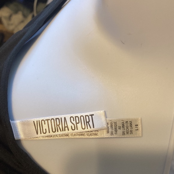 Victoria Secret Sports Bra - Picture 4 of 4